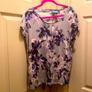 Simply Vera- purple floral top size XL